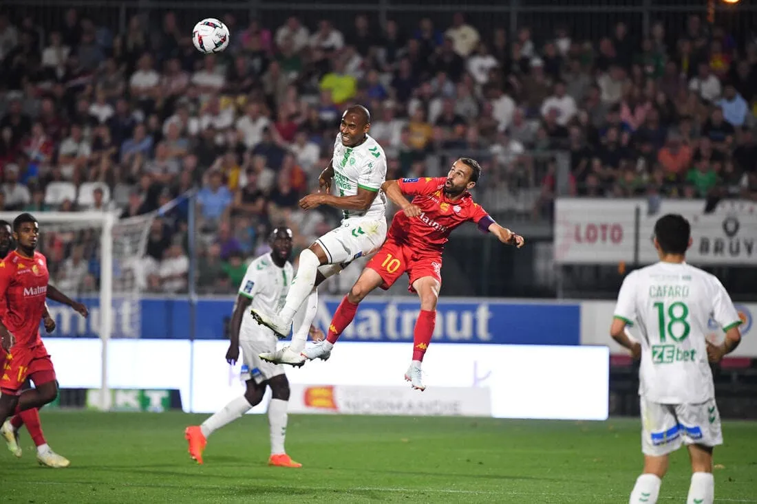 BALLON DE FOOTBALL LIGUE 2 BKT OFFICIEL MATCH BALL 2022 AVEC BOÎTE